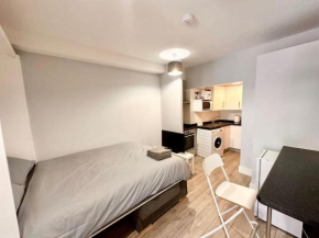 Charming studio apartment in Lee